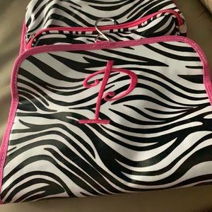 Make up or essential organizer